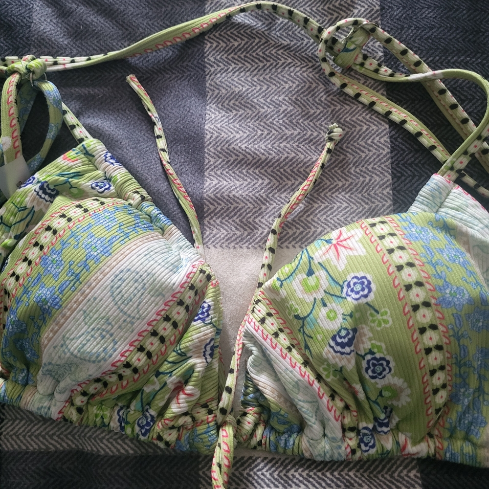 SHEIN Green Floral Bikini Top